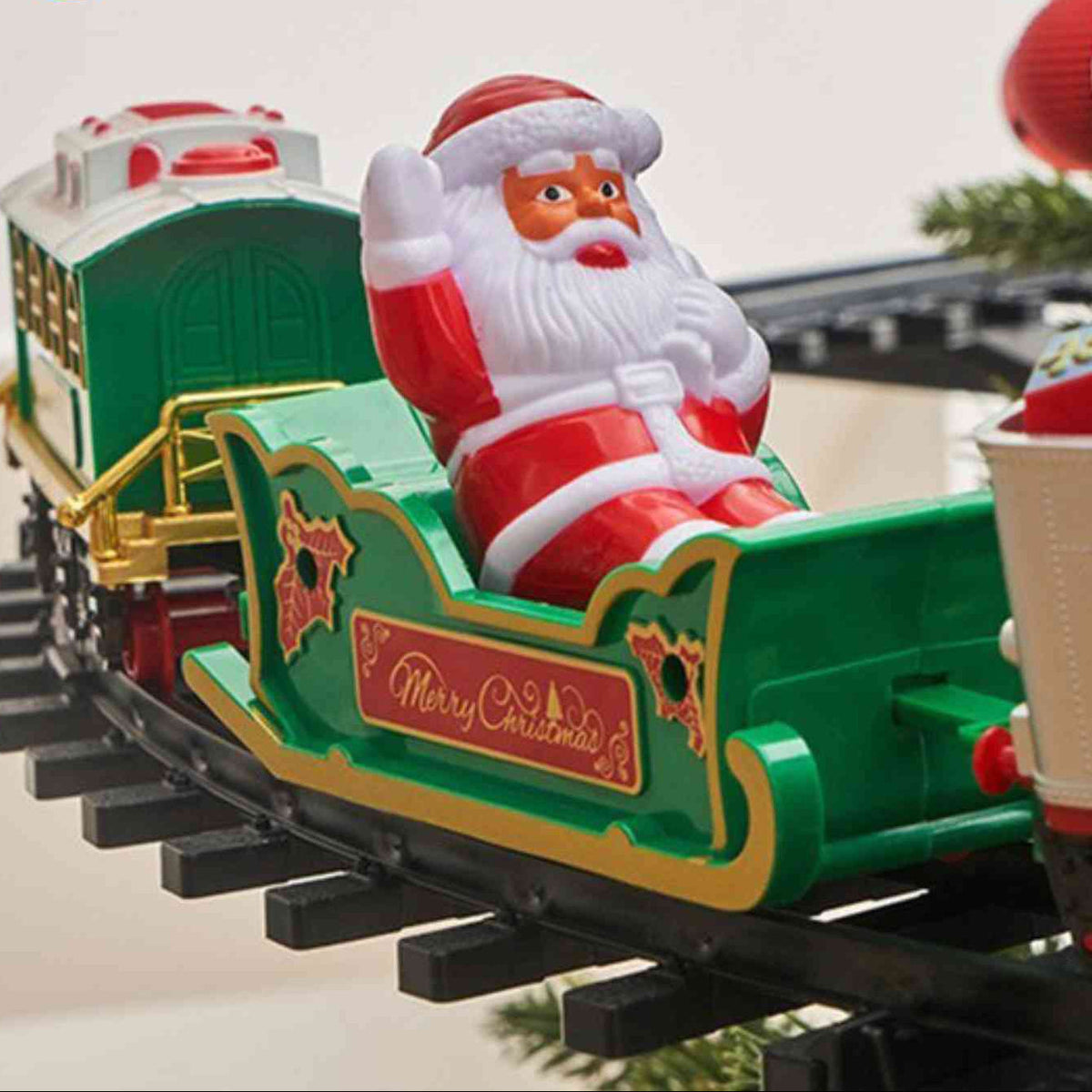 MERRYENGINE – Christmas Tree Train for Playful Holiday Ambience