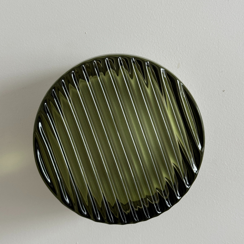 Contemporary Wall Sconce Light with Integrated LED & Sleek Glass Design for Modern Interiors