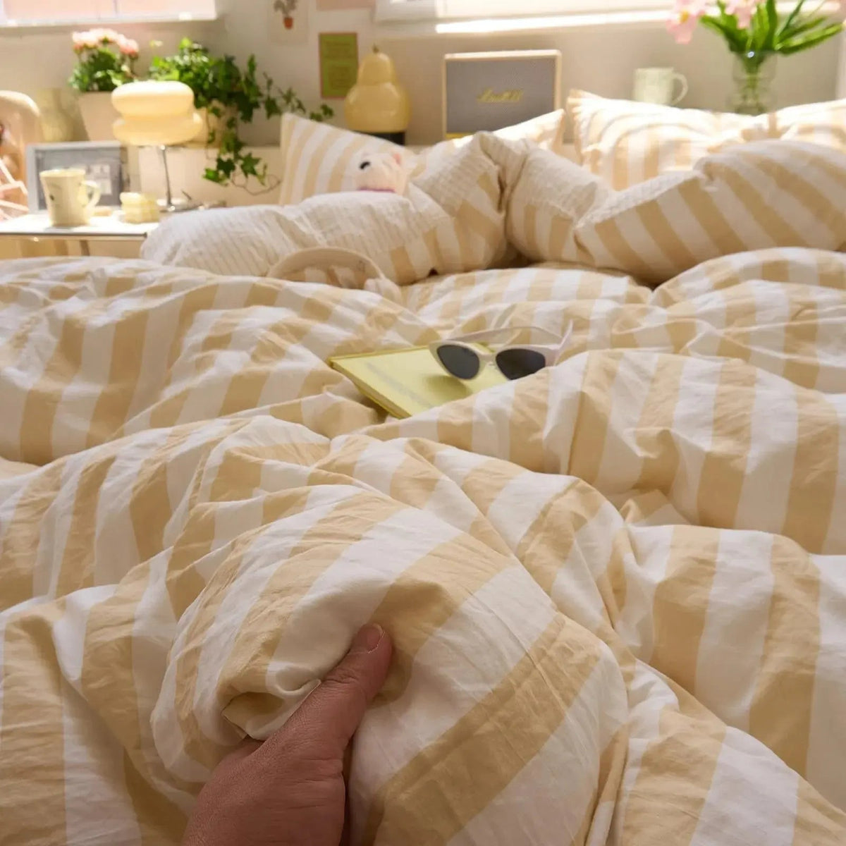 Cotton Crepe | Bedding Set with Breathable Comfort | Complete Quilt Set for Year-Round Use