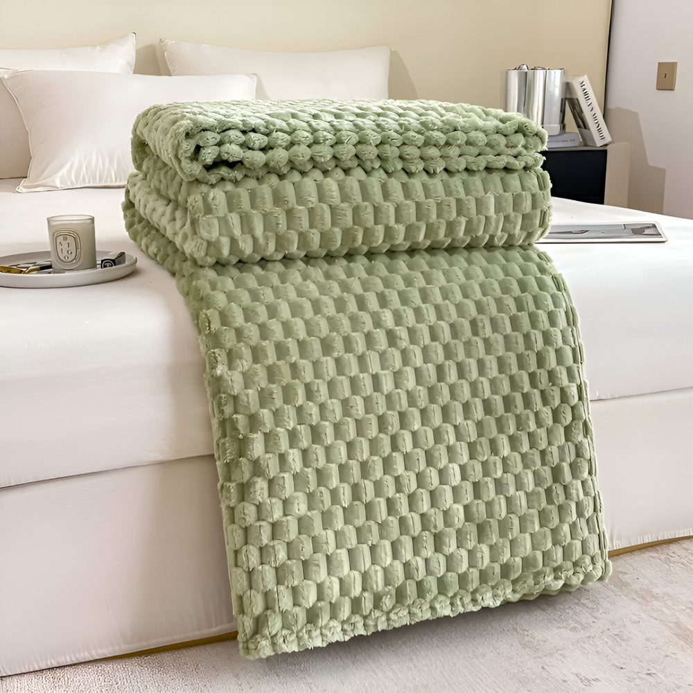 Geometric Plush Fleece Throw Blanket – Soft Polyester for Couch, Bed & Year-Round Warmth in Living Room, Bedroom