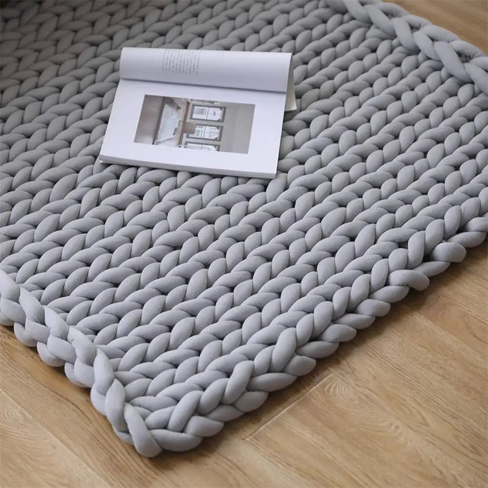 Cozy Home | Chunky Knit Throw Blanket with Exceptional Softness | Stylish Accent for Warm Evenings