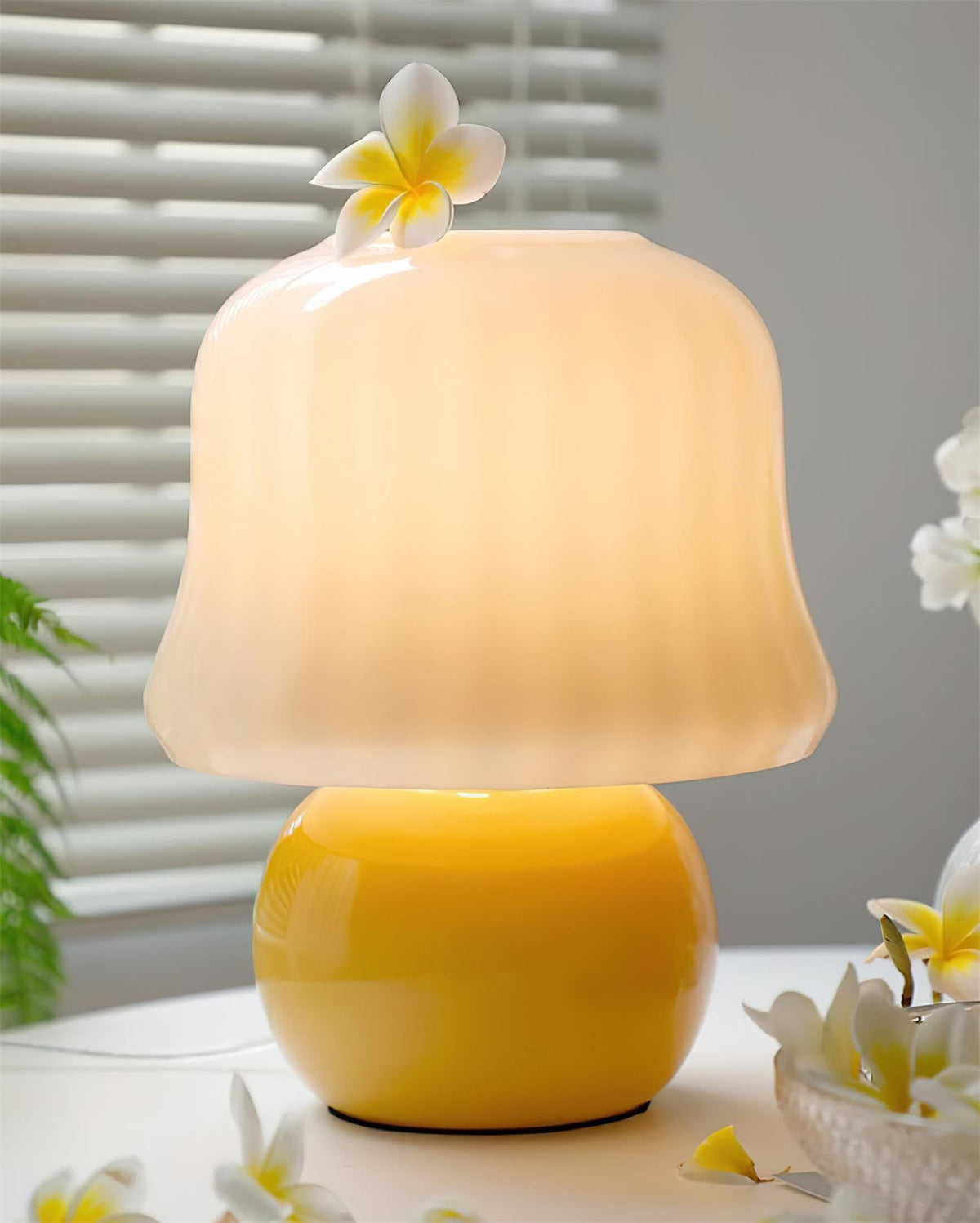 Ceramic Accent Lamp with Enamel Shade 11.4 in Beige for Nightstands Bedrooms Living Rooms Study Desks Side Tables E14 Socket 15W Soft Glow