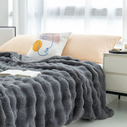 Plush Double-Sided Fleece Throw Blanket – Soft Polyester Layer for Couch, Sofa & Bedroom Use – Machine Washable in Multiple Sizes