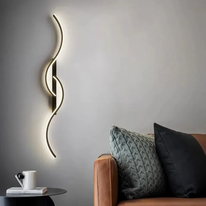 Elegant LED Wall Lamp in Aluminum – Stylish Indoor Lighting for Modern Spaces