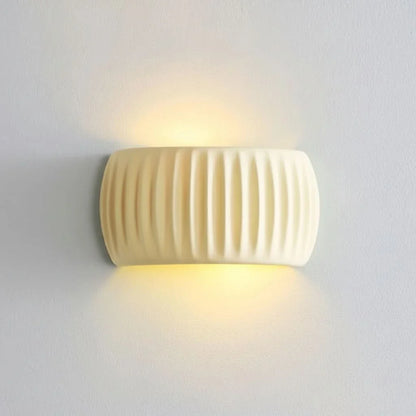 RESINLIVA – Elegant Resin Wall Sconce for Modern Interiors
