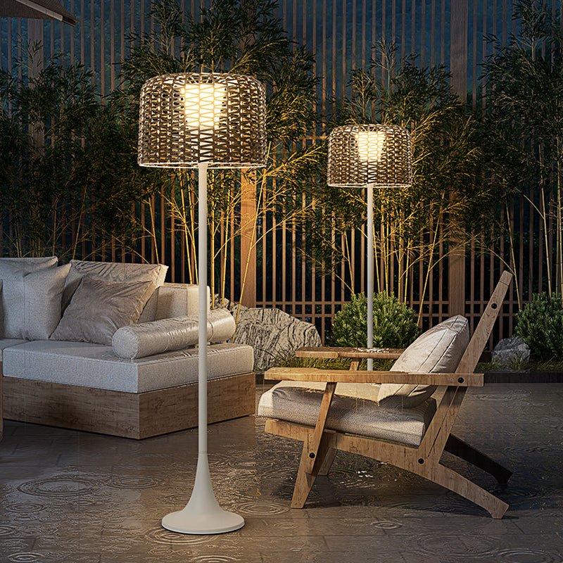 Elegant Solar Outdoor Floor Lamp with Integrated LED & Woven Shade for Ambiance