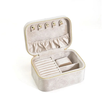 LUXEFLOW – Suede Travel Jewelry Case with Elegant Storage Design