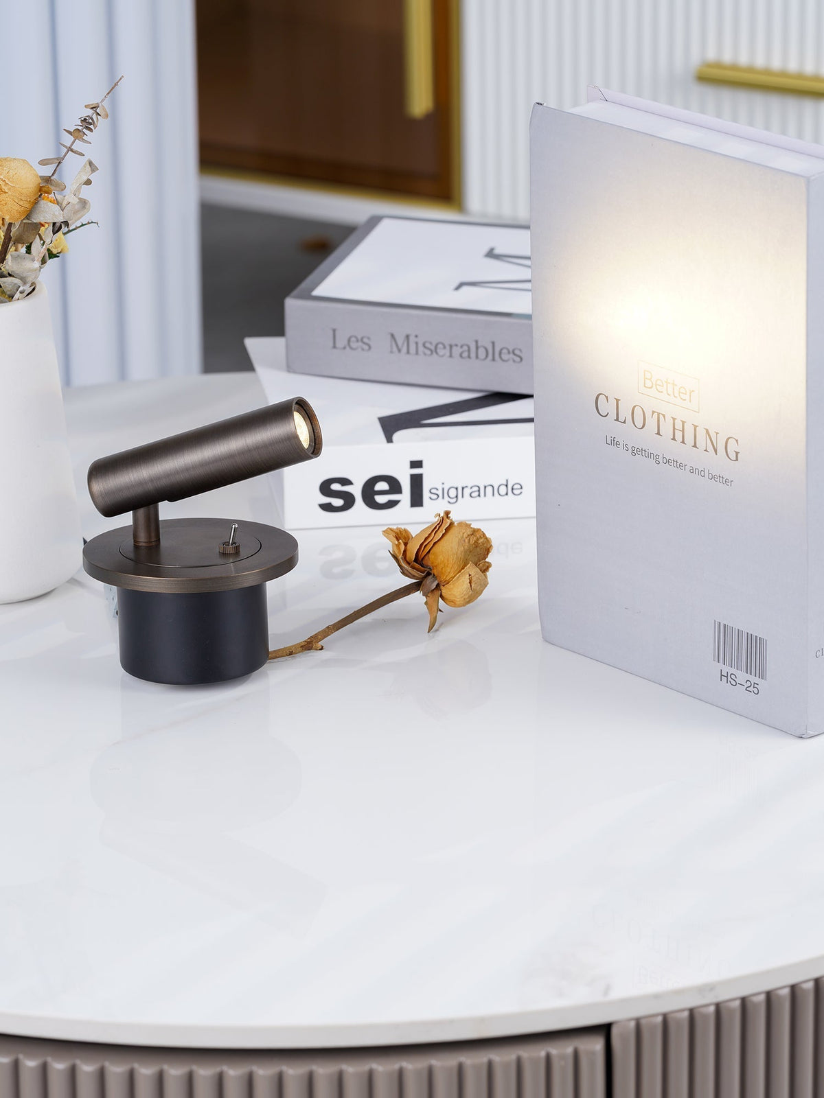 Rotating LED Reading Light for Bedroom Wall – Adjustable Bedside Sconce with Integrated LED – Modern Metal Task Light for Headboard