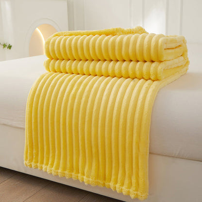 StripeWarm | Wide Flannel Fleece Blanket with Ultra-Soft Texture | Cozy Design for Autumn and Winter Comfort