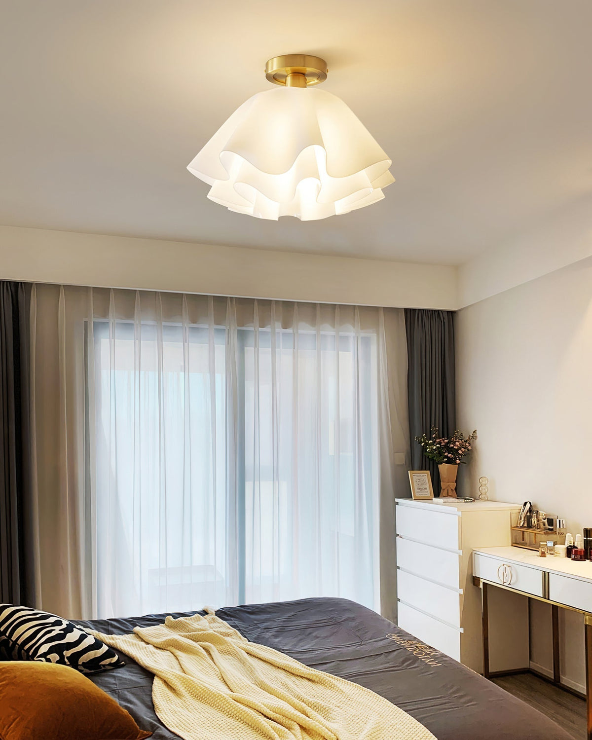 Flush Mount Acrylic Folded Ceiling Light 12 in White for Bedroom Living Room Hallway Modern E27 LED Fixture Home Decor Overhead Lighting