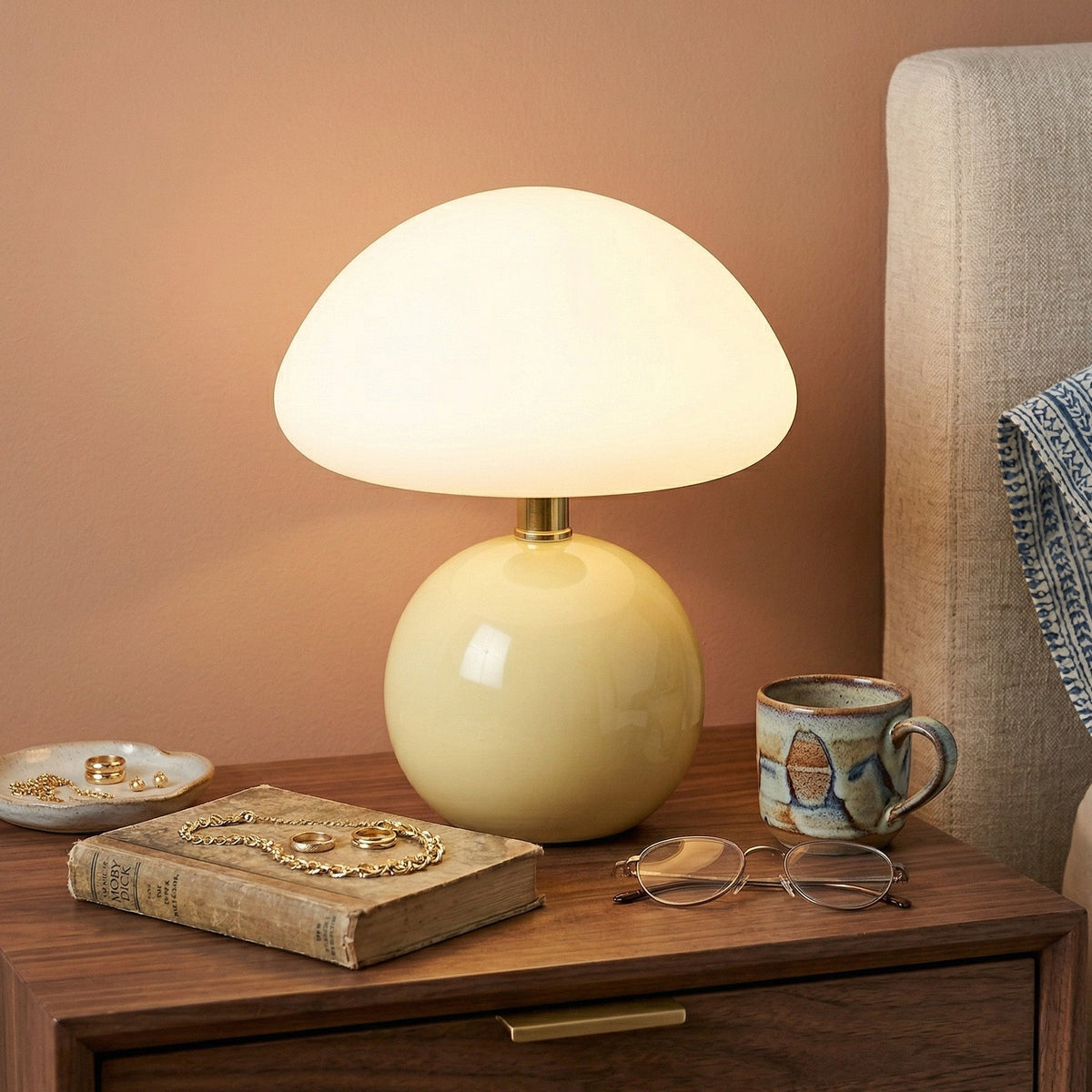 Mid Century Modern Table Lamp, Small Table Lamp with Warm Ambient Light, USB Bedside Lamp for Nightstand and Desk