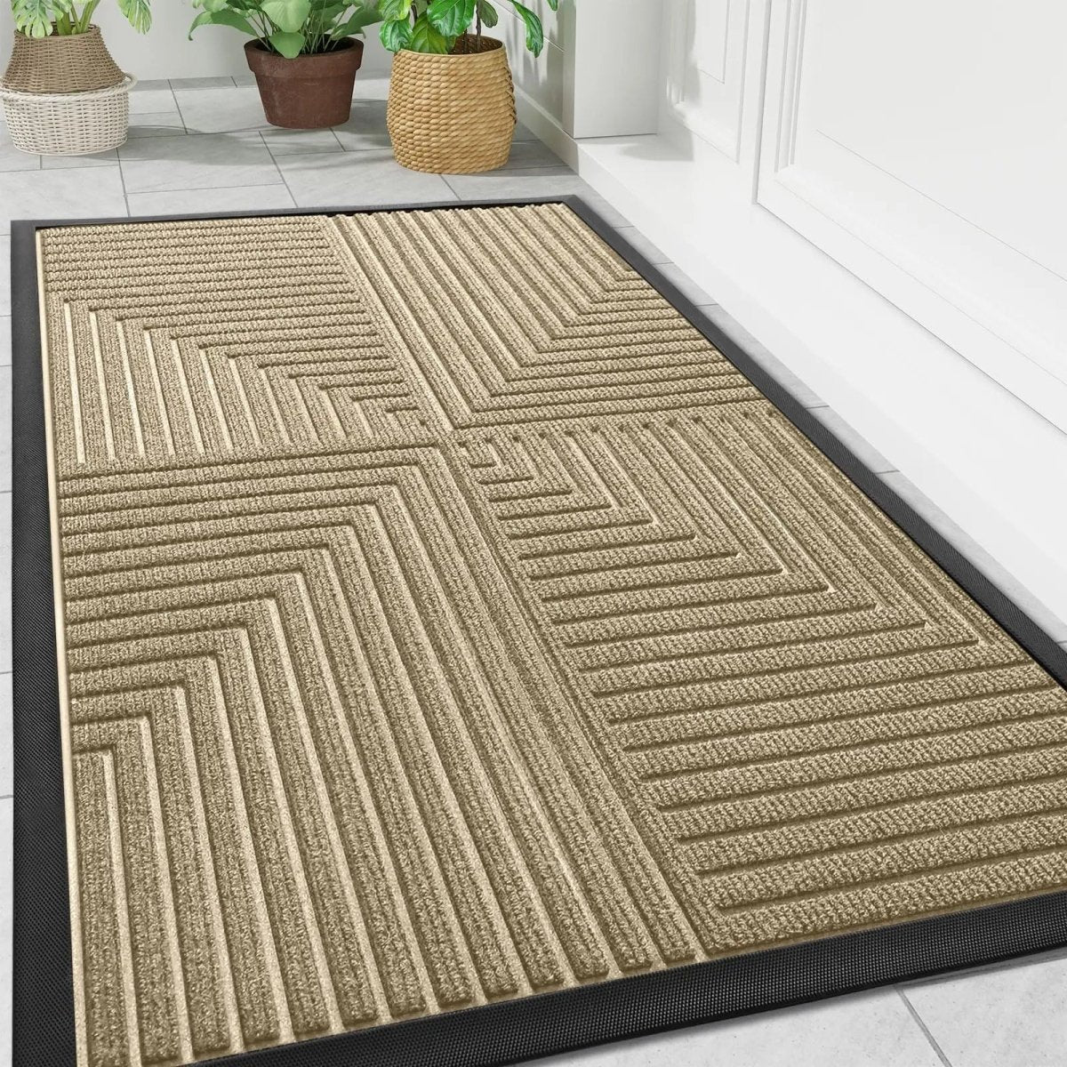 Heavy-Duty Entrance Mat with Striped Design – Waterproof Rubber-Backed Runner for Mudroom, Foyer & Hallway – Easy-Clean Indoor Door Mat