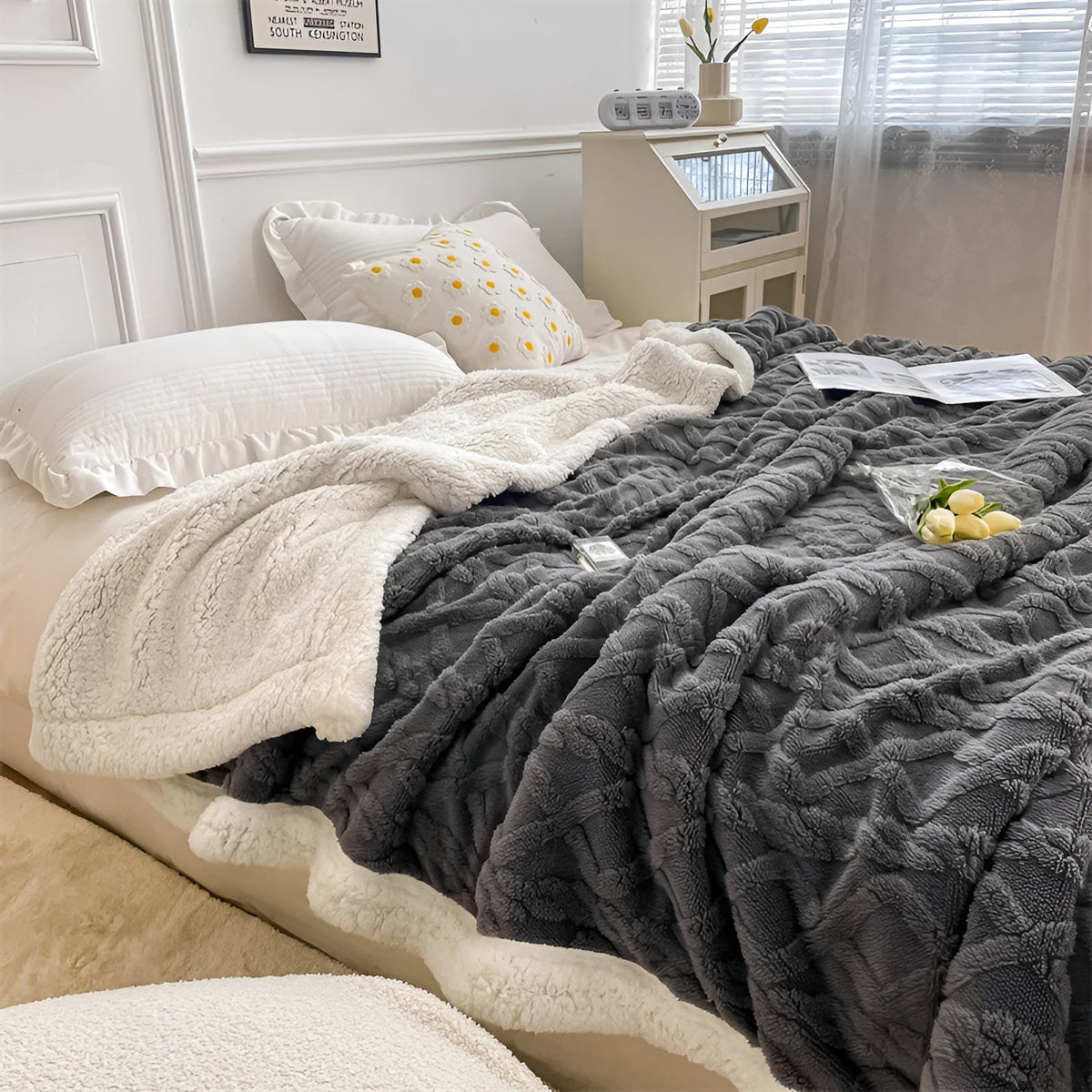 Reversible Sherpa Throw Blanket 59×79 Inches Soft Polyester for Couch Bed Chair Gray White Lightweight Winter Warmth Layer Bedroom Living Ro
