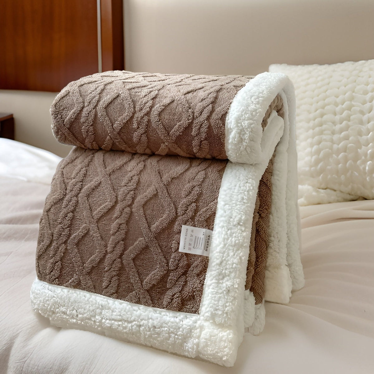 Reversible Sherpa Throw Blanket 59×79 Inches Soft Polyester for Couch Bed Chair Gray White Lightweight Winter Warmth Layer Bedroom Living Ro