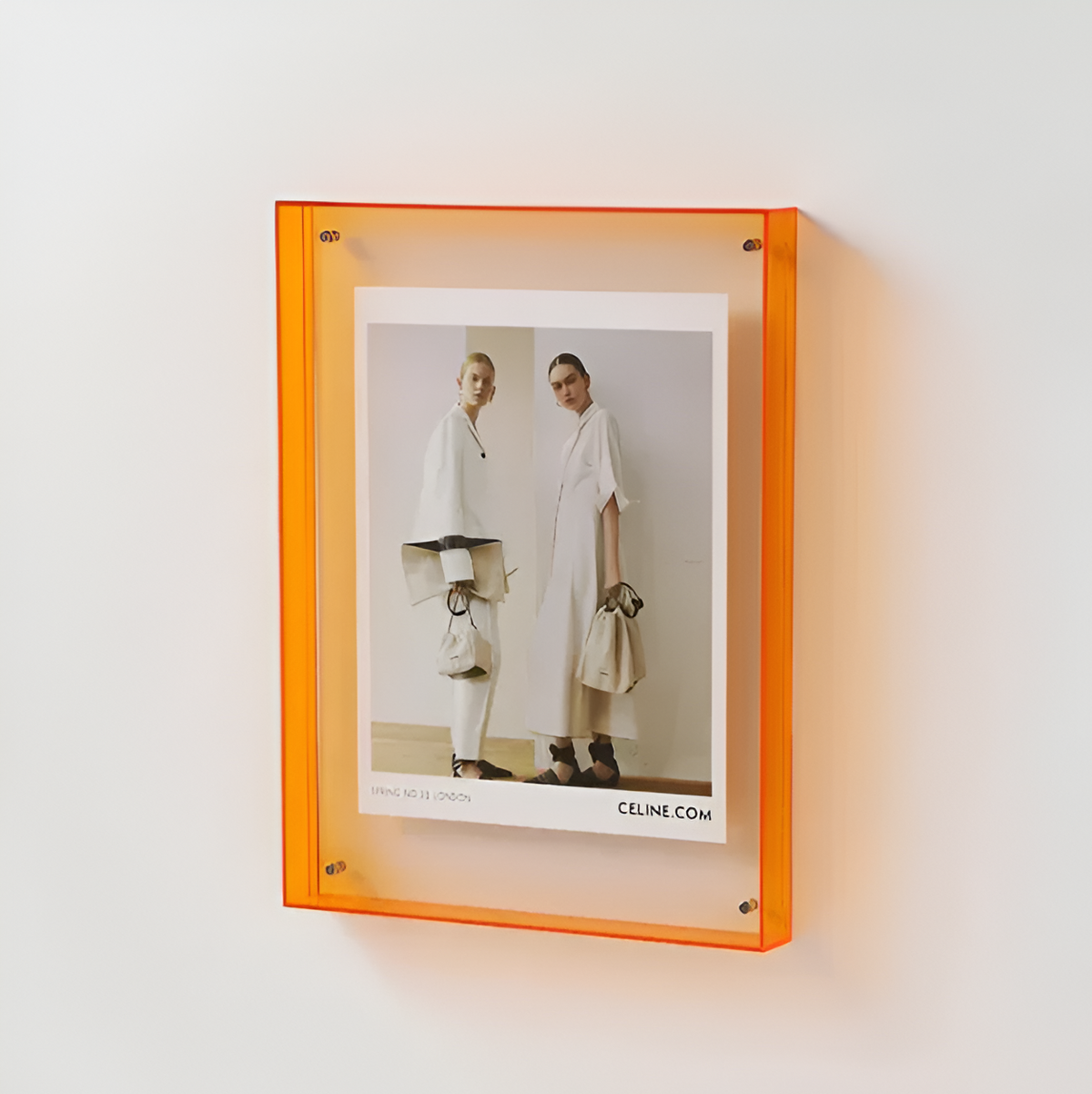 Clear Acrylic Photo Frame Stand – Frameless Floating Picture Holder for Desk & Wall Display – Modern Minimalist Design for Prints