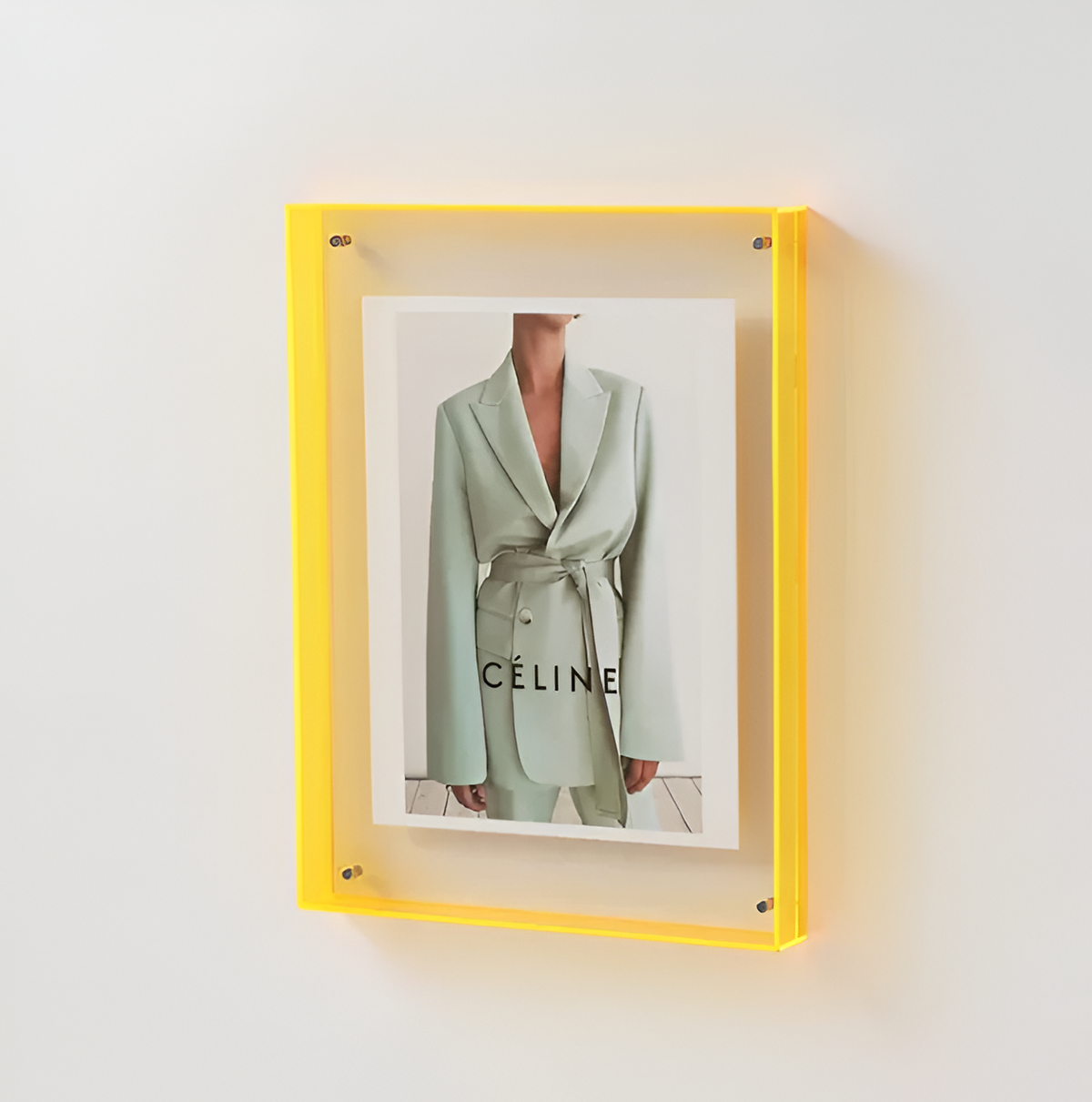 Clear Acrylic Photo Frame Stand – Frameless Floating Picture Holder for Desk & Wall Display – Modern Minimalist Design for Prints