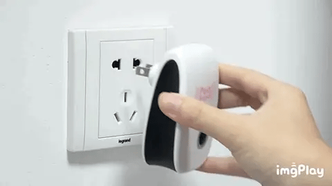 Electronic Ultrasonic Device for Deterring Squirrels in Outdoor Spaces