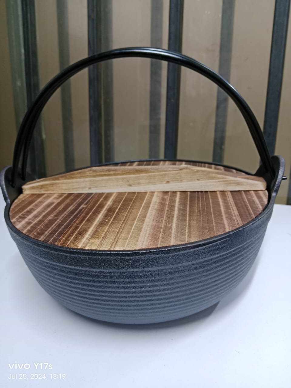 Ortekor Cast Iron Wok Pan with Flat Bottom & Wooden Lid | Versatile Cooking for Healthy Meals