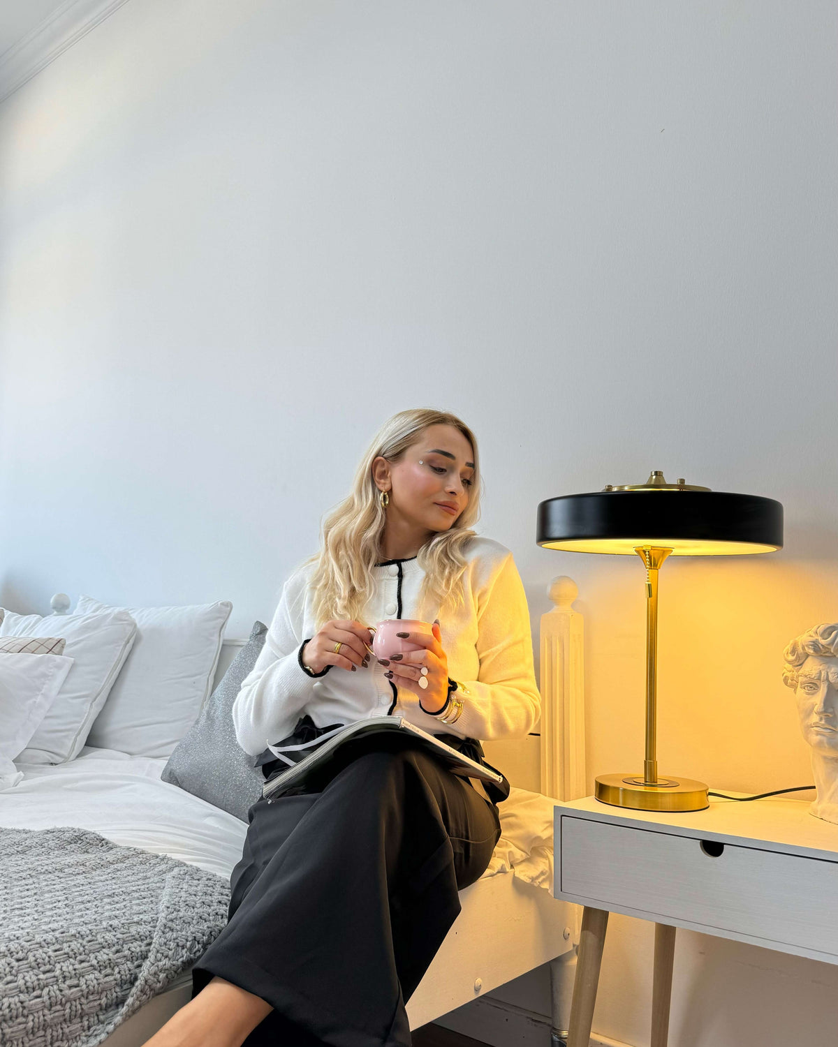 Adjustable Desk Light with Counterweight 10W LED Brass Finish Midcentury Modern Pull Chain Switch for Nightstand Office Home
