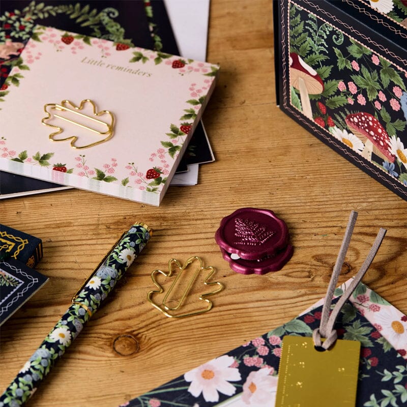 Daily Surprise Winter Wonderland Stationery Calendar