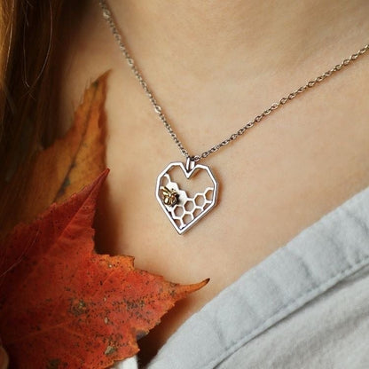 Heart Pendant Necklace with Bee & Honeycomb Design – Gold-Tone Chain Jewelry for Women & Girls