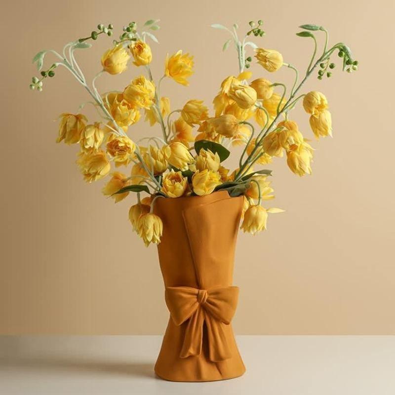Knot & Bloom - Ceramic Bowknot Vase