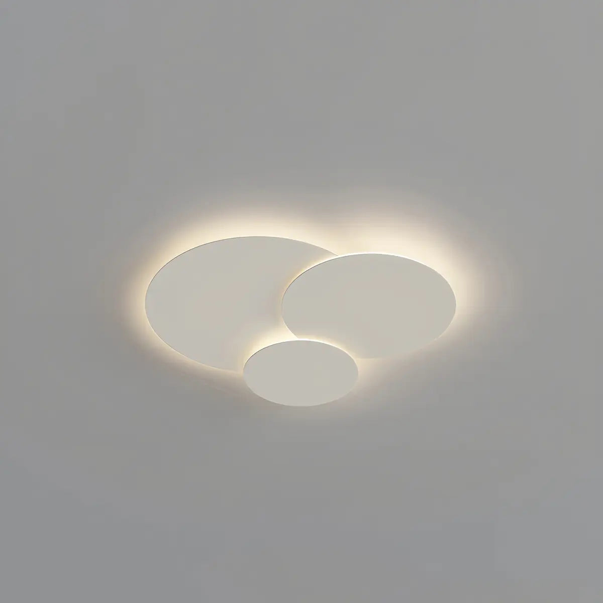 Flush Mount LED Ceiling Light with Rotating Discs White Dimmable Remote Control Modern Fixture for Bedroom Bathroom Living Room Hallway Adju