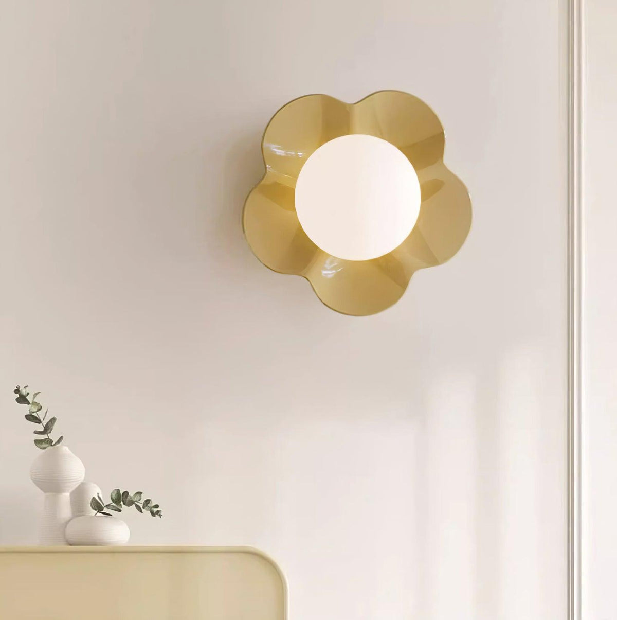 Resin Flower Sconce Light 8 in White Purple Yellow for Bedroom Living Room Hallway G9 Bulb Base Indoor Accent Fixture