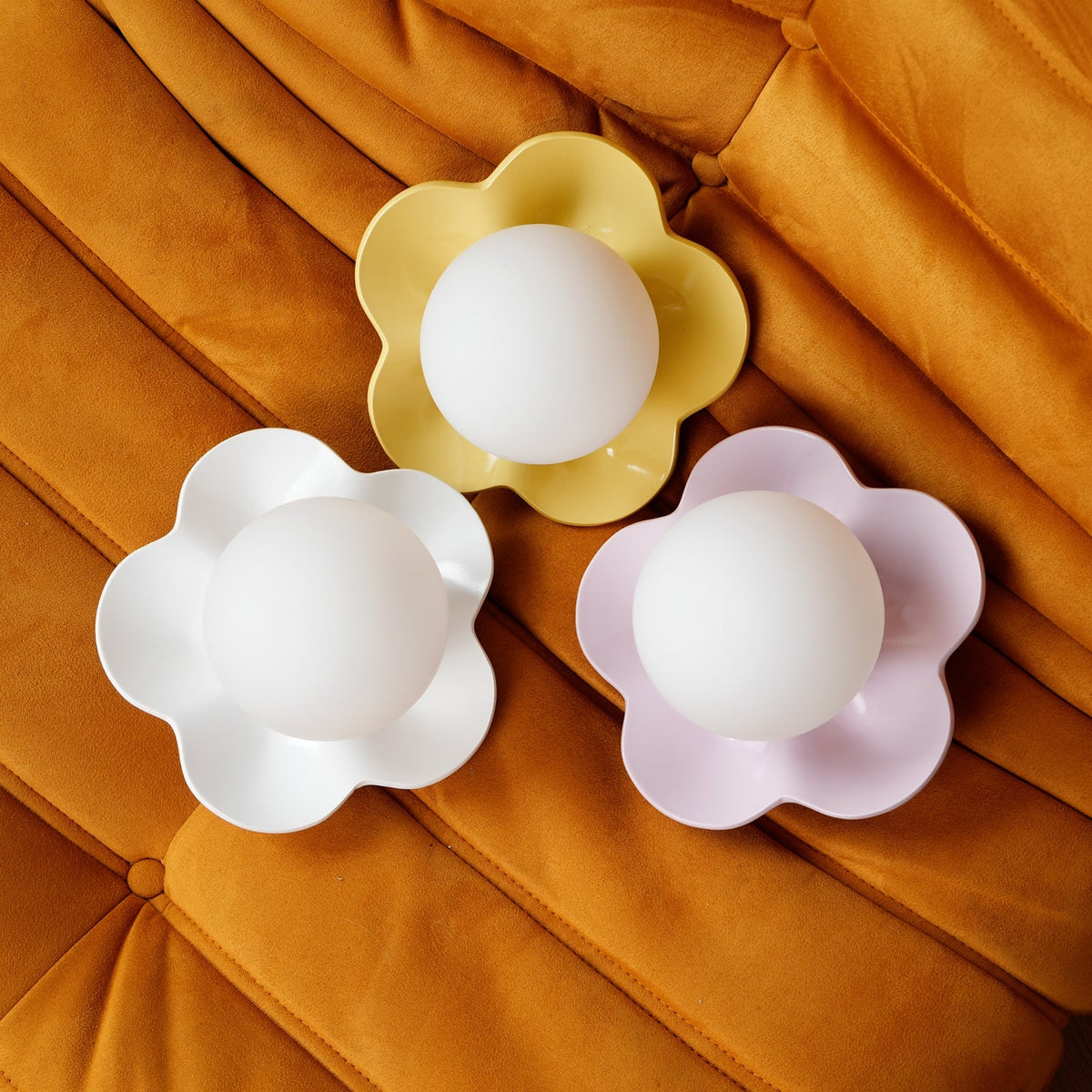 Resin Flower Sconce Light 8 in White Purple Yellow for Bedroom Living Room Hallway G9 Bulb Base Indoor Accent Fixture