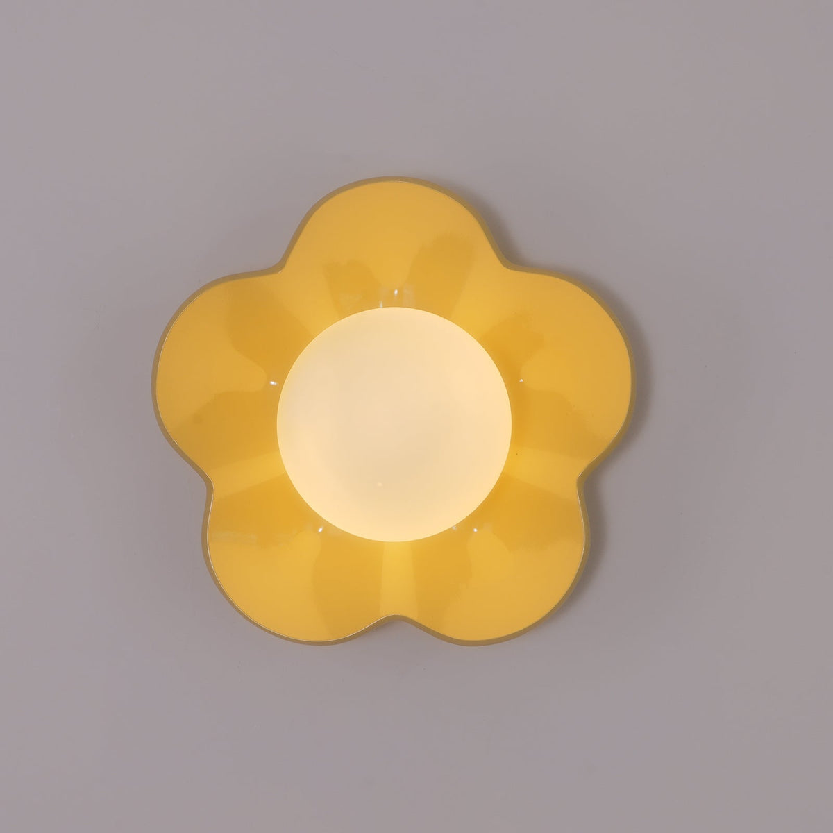 Flower-Shaped Resin Wall Sconce with Frosted Glass Shade – LED G9 Socket, Playful Modern Decor for Bedroom, Nursery & Living Room