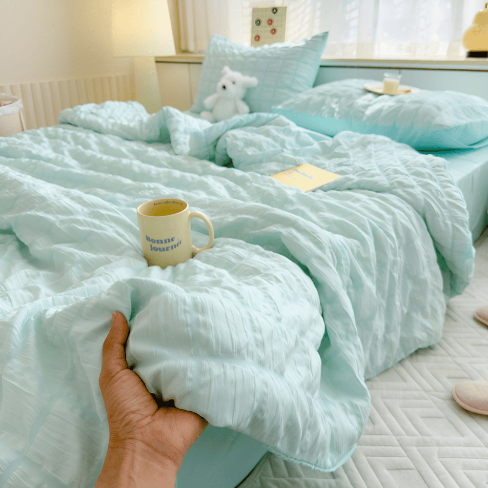 Lightweight Summer Duvet with Breathable Fabric for Cool Comfort