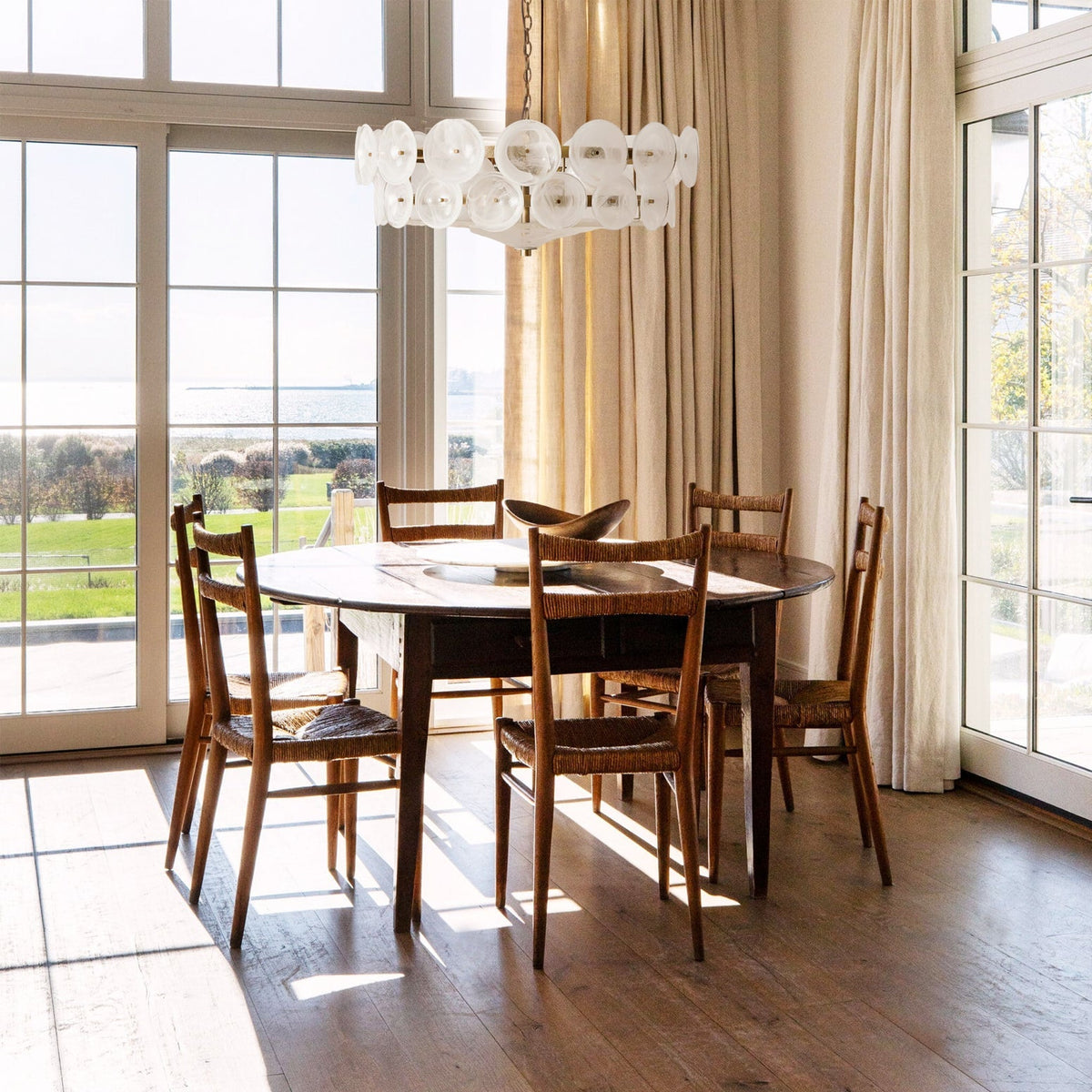 Tiered Glass Disc Pendant Light for Dining Room – Amber Circular Shade Ceiling Fixture – Adjustable Hanging Lamp for Kitchen Island Living R