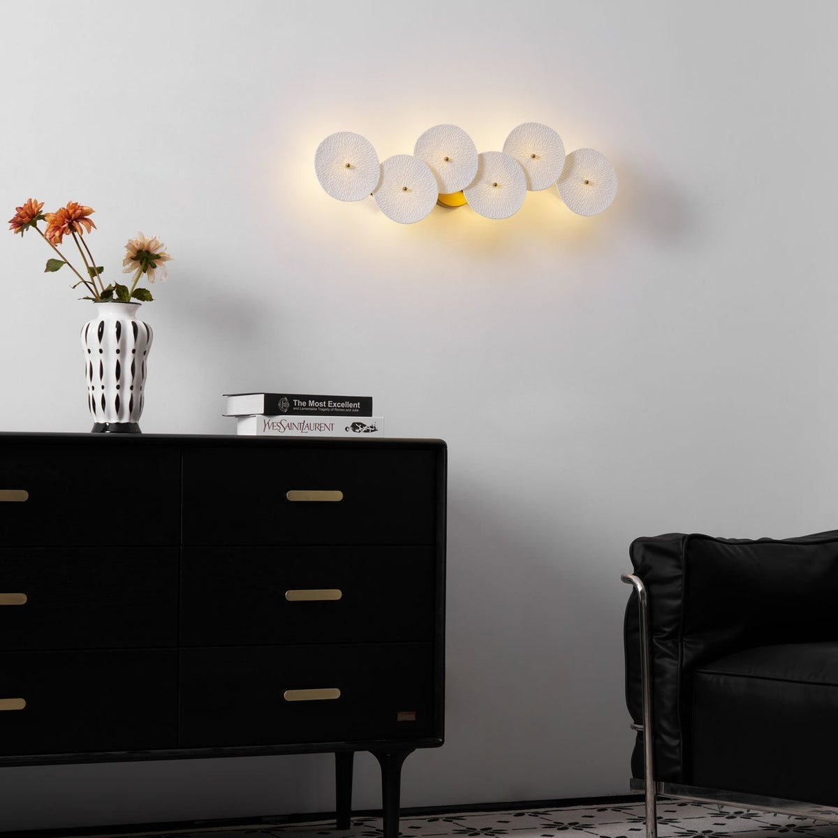 Ceramic Petal Wall Sconce – Floral LED Light with Gold Metal Accents for Hallway, Bedroom & Living Room Decor