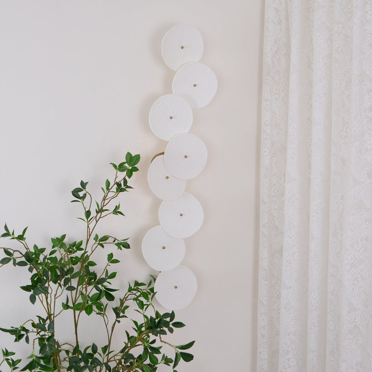 Ceramic Petal Wall Sconce Sculptural Multi-Light Fixture Hardwire Installation for Bedroom Living Room Hallway Modern Artistic Decor