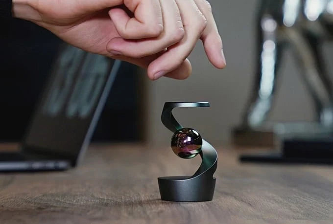 Kinetic Desk Toy Aluminum Floating Ball Illusion