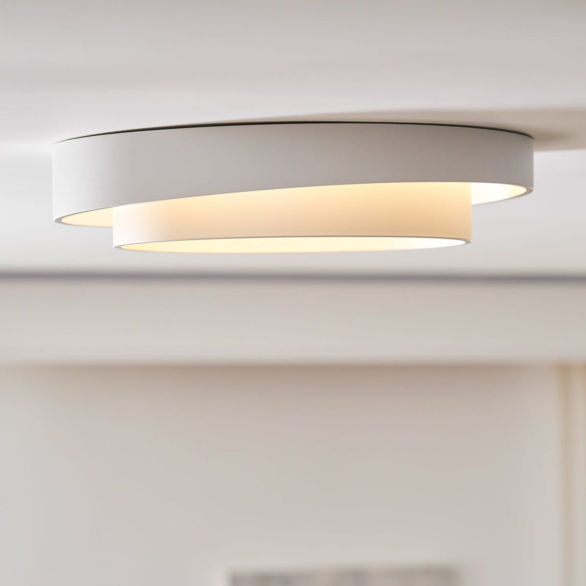 Round LED Flush Mount Light Fixture Metal White 16 20 24 Inch for Bedroom Living Room Office Modern Low Profile Overhead Lighting 3000K 4000