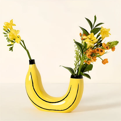 Modern Banana-Shaped Decorative Vase – Playful Accent for Contemporary Interiors