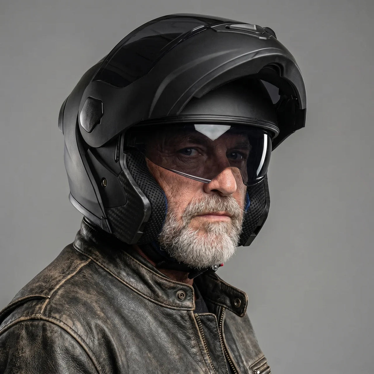 Modular Flip-Up Motorcycle Helmet with Tinted Visor | Full-Face Safety for Comfortable Riding