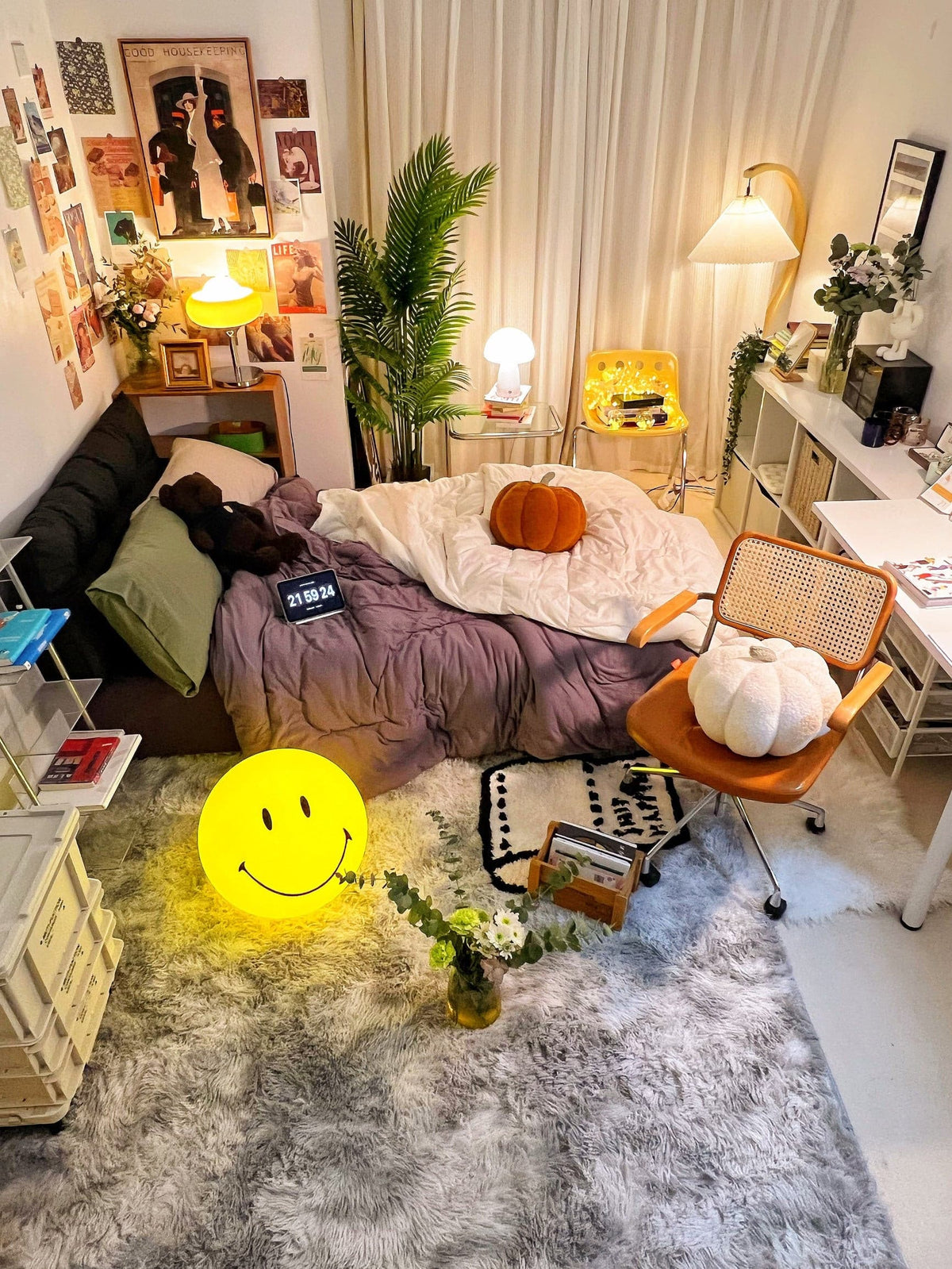Cheerful Glow Night Light for Kids | 9 in Polypropylene LED Desk Lamp Yellow USB Rechargeable Bedside Reading Light Playroom Decor Nursery A