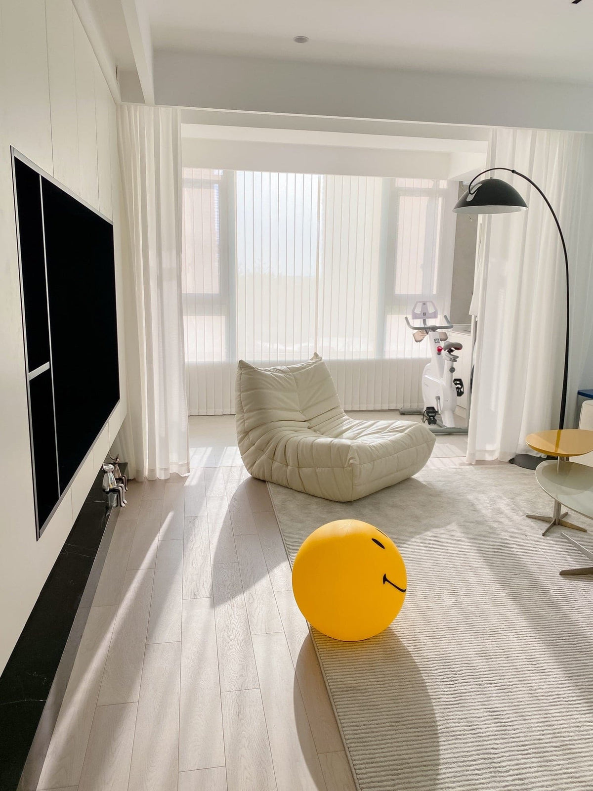 Cheerful Glow Night Light for Kids | 9 in Polypropylene LED Desk Lamp Yellow USB Rechargeable Bedside Reading Light Playroom Decor Nursery A