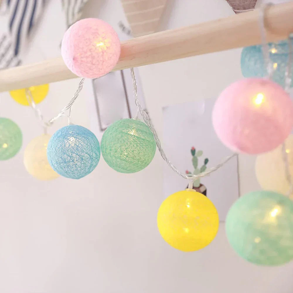 Cotton Ball String Lights with Soft Woven Globes for Bedroom, Living Room & Party Decor – USB or Battery Powered Fairy Lights