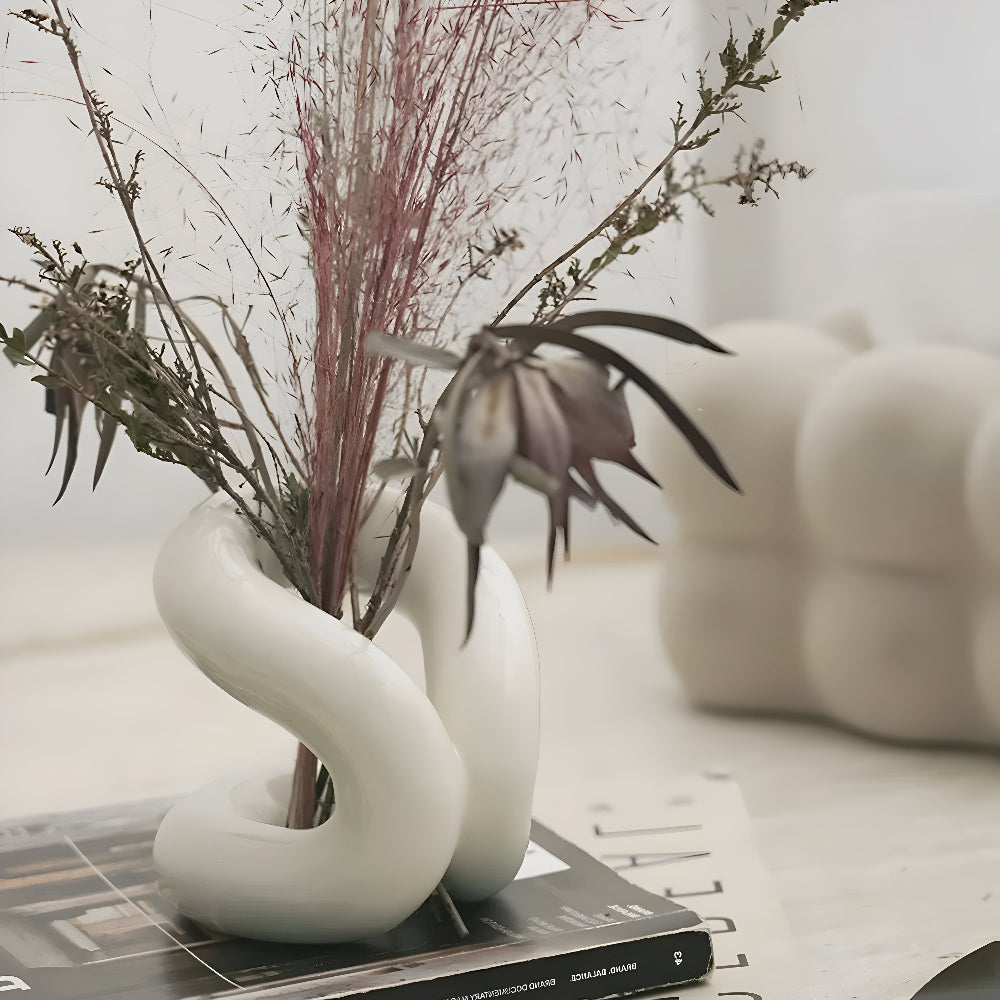 Nexus Ceramic Holder - Modern Design with Rope-Knot Detail