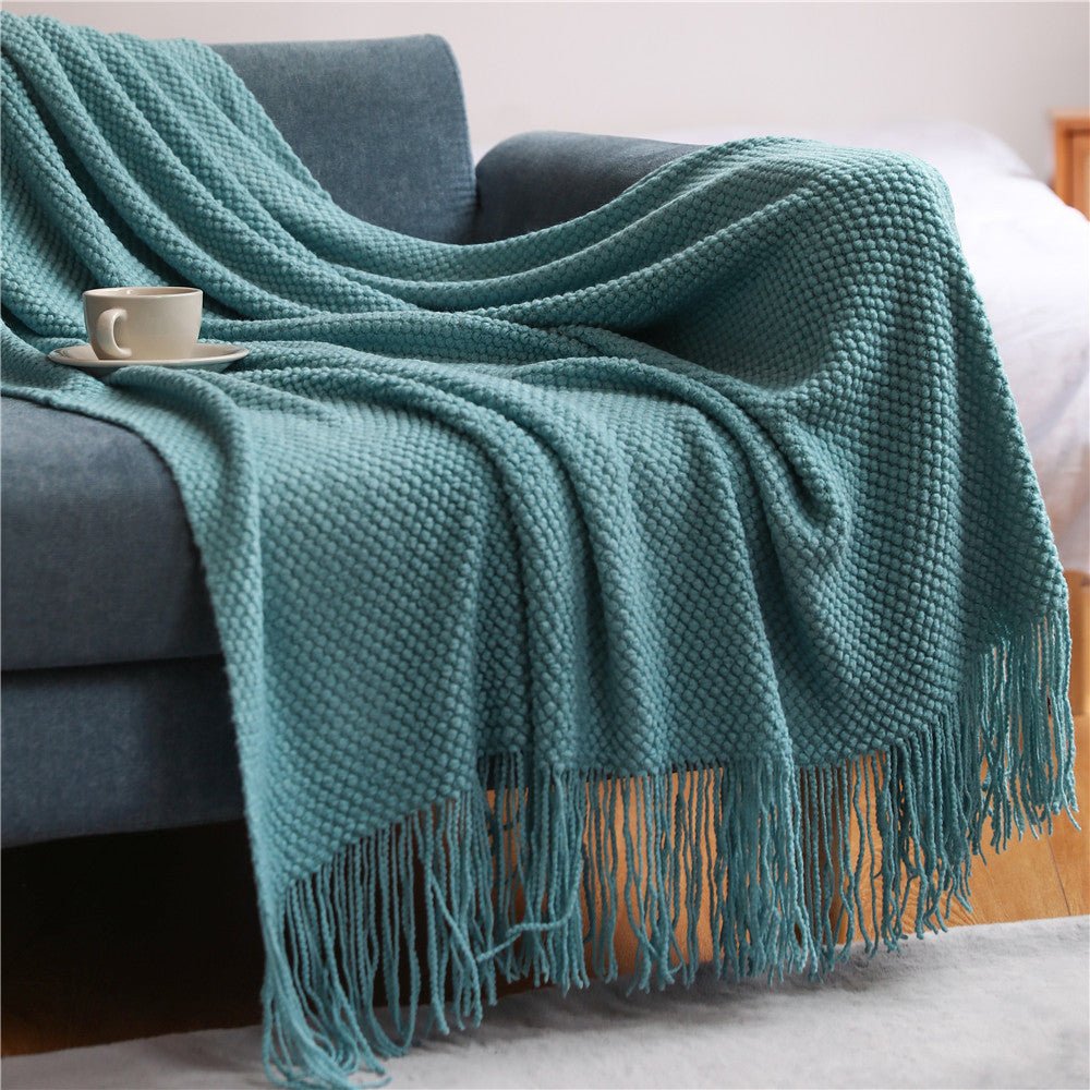 Nordic Collection | Chunky Knit Blanket with Luxurious Softness | Versatile Design for Year-Round Comfort