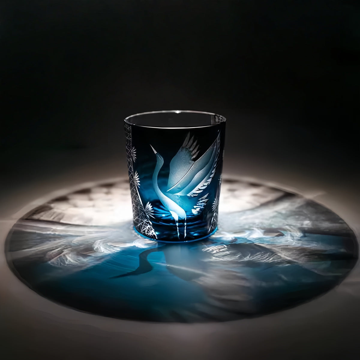 Japanese Cut Crystal Whisky Tumbler with Crane Motif and Gift Box for Spirits and Cocktails