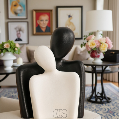 Embracing Couple Figurine – Ceramic Love Sculpture for Home Decor & Anniversary Gifts – Modern Minimalist Art Statue for Bedroom, Living