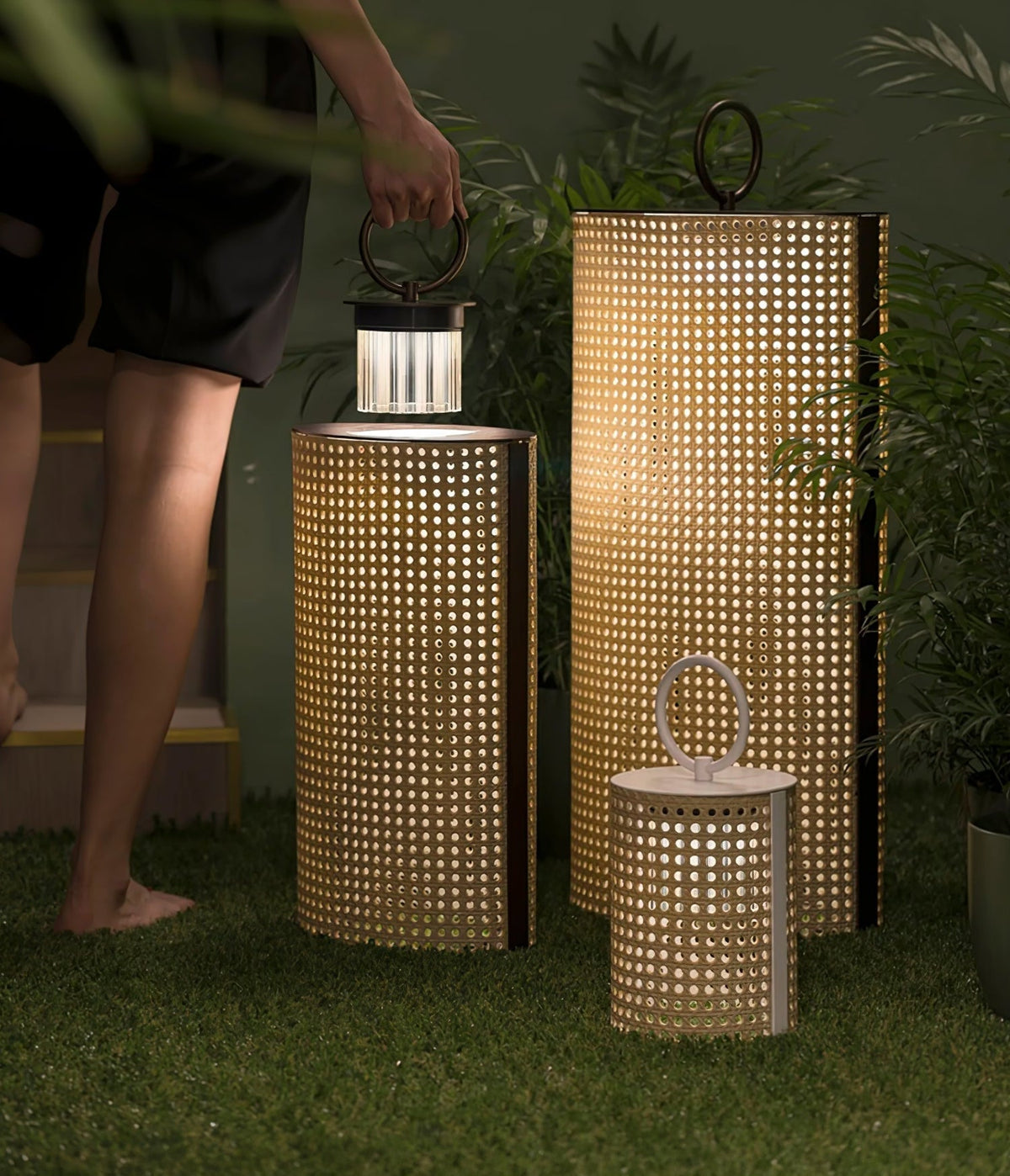 Outdoor Solar Lantern with Remote Control, Adjustable Rattan Mantle for Garden and Terrace Lighting