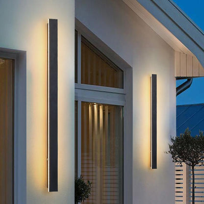 Outdoor Wall Light Fixture – Modern Black Linear LED Sconce with Adjustable Color, IP65 Waterproof