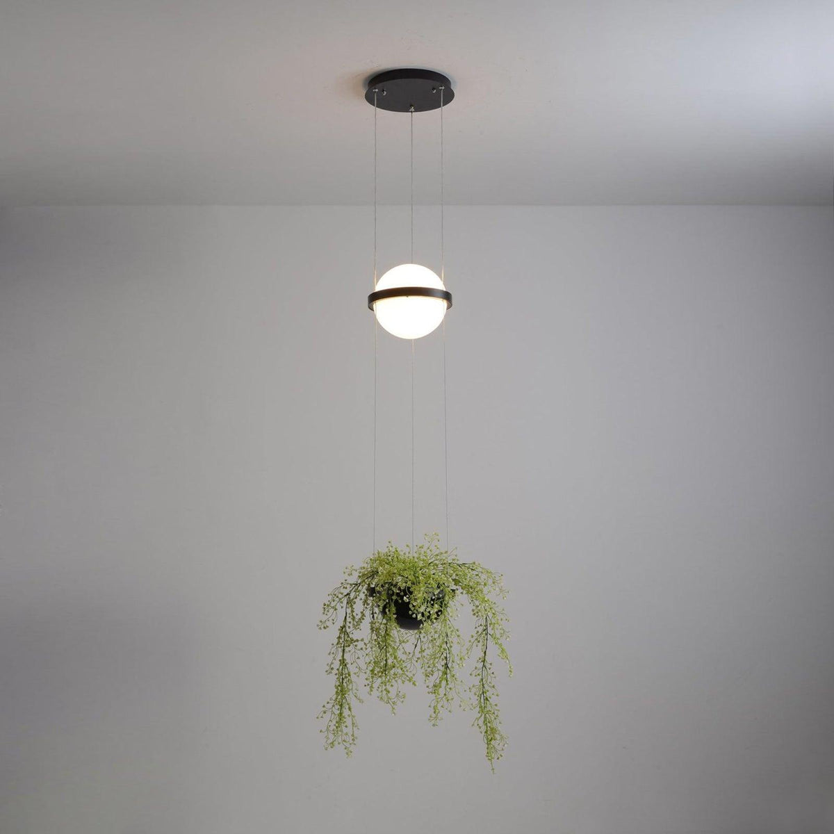 Spherical LED Hanging Fixture for Kitchen Island & Dining Area – Adjustable Height Black Metal Pendant with Dual-Tone Lighting, 8.7 in Acryl