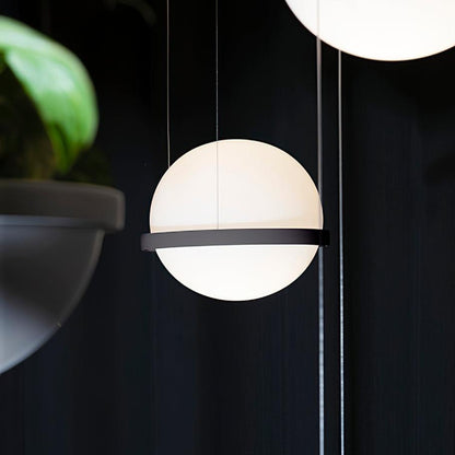 Spherical LED Hanging Fixture for Kitchen Island & Dining Area – Adjustable Height Black Metal Pendant with Dual-Tone Lighting, 8.7 in Acryl