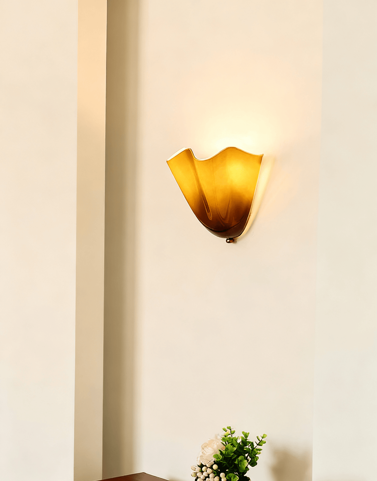 Petalia | Modern Glass Wall Sconce with Organic Design | Ambient Lighting for Elegant Spaces